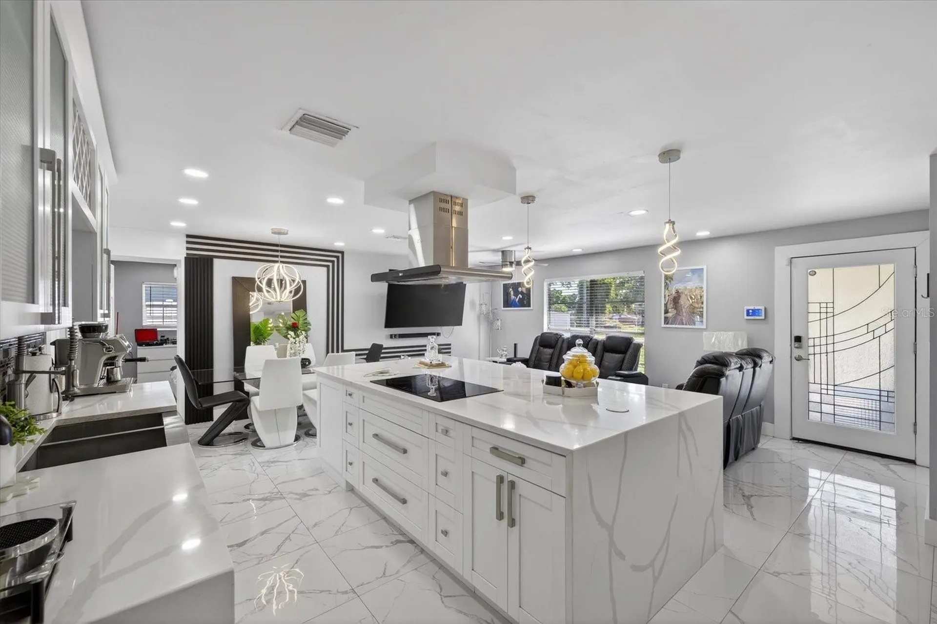 6816 E Creek Drive Tampa FL 33615