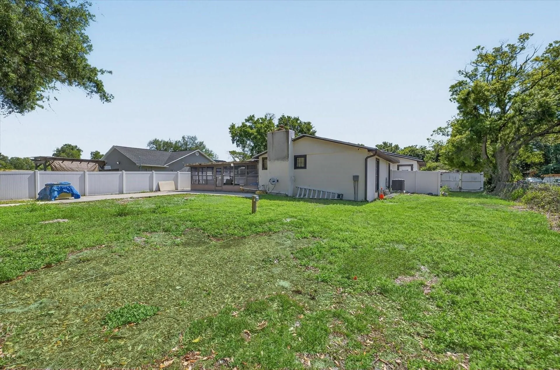 6816 E Creek Drive Tampa FL 33615