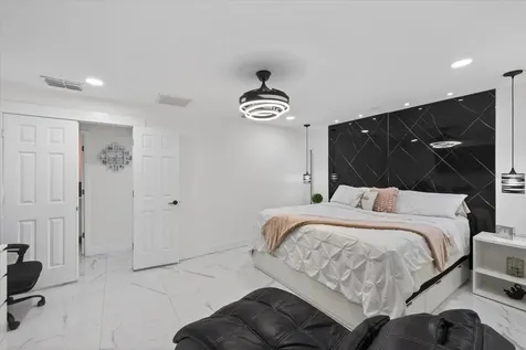 6816 E Creek Drive Tampa FL 33615