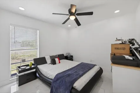 6816 E Creek Drive Tampa FL 33615