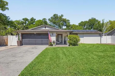 6816 E Creek Drive Tampa FL 33615