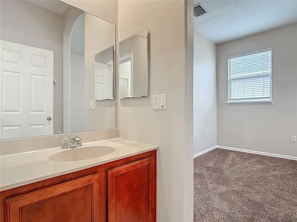 2834 Eagle Eye Court Kissimmee FL 34746