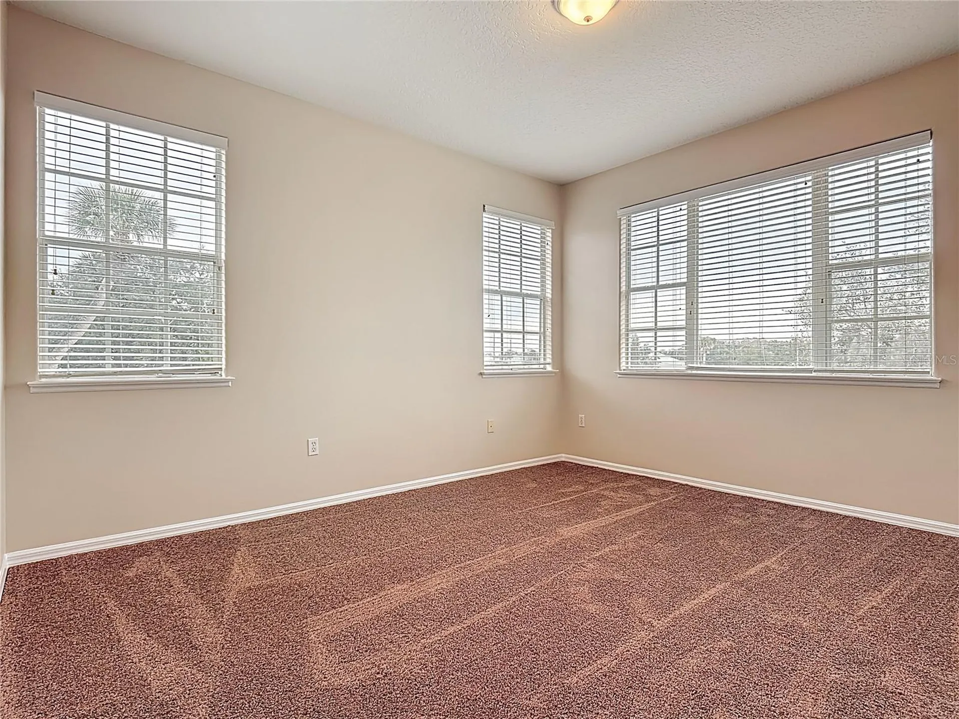 2834 Eagle Eye Court Kissimmee FL 34746