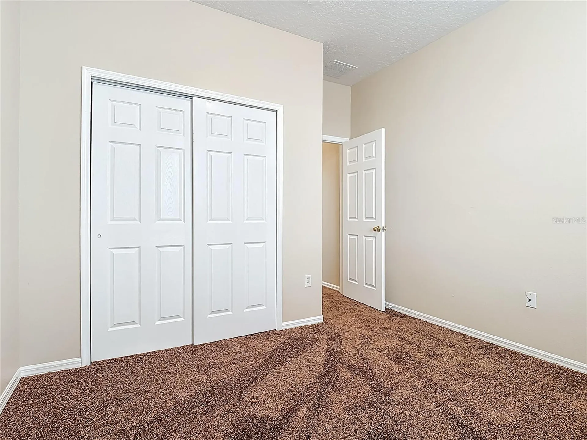 2834 Eagle Eye Court Kissimmee FL 34746