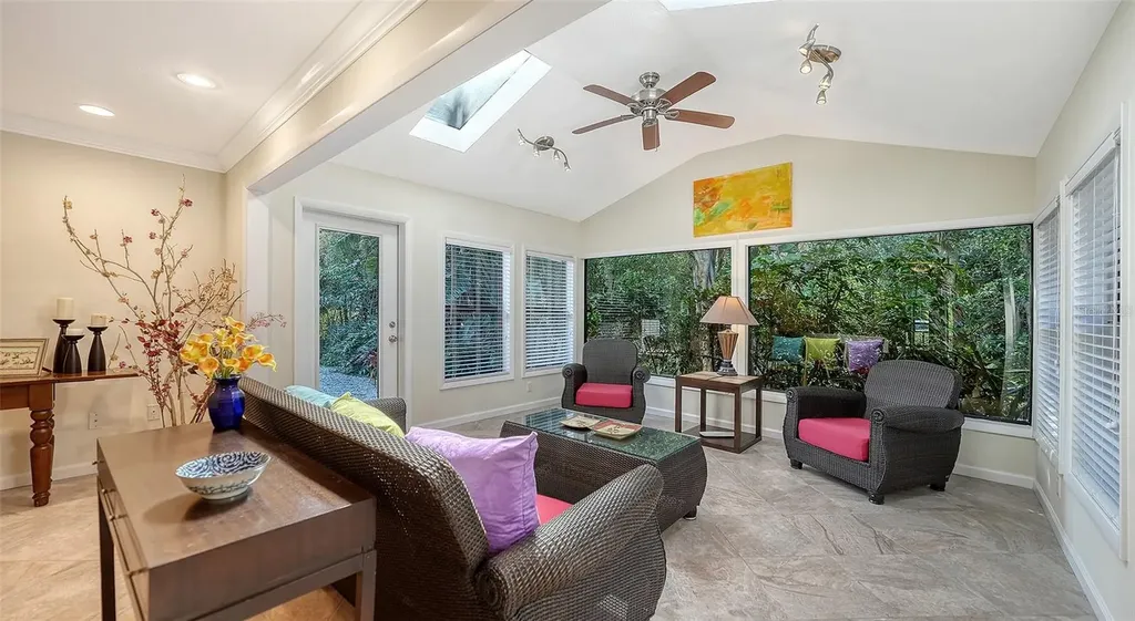 5345 Siesta Court Sarasota FL 34242