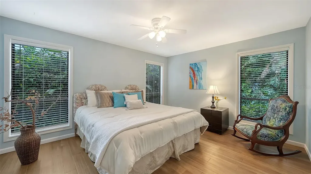 5345 Siesta Court Sarasota FL 34242