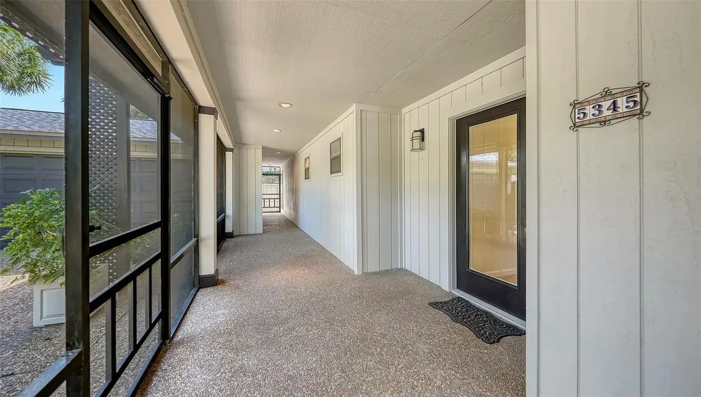 5345 Siesta Court Sarasota FL 34242