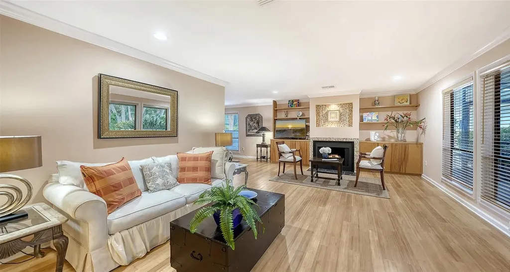 5345 Siesta Court Sarasota FL 34242