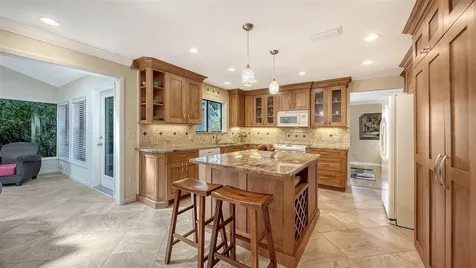 5345 Siesta Court Sarasota FL 34242