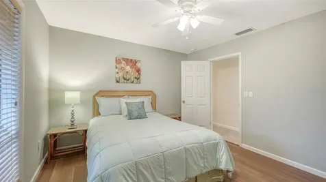 5345 Siesta Court Sarasota FL 34242