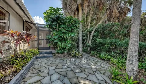 5345 Siesta Court Sarasota FL 34242