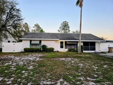34340 Oak Avenue Leesburg FL 34788