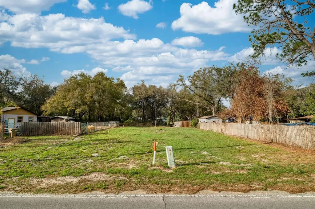 Lake Griffin Road Lady Lake FL 32159