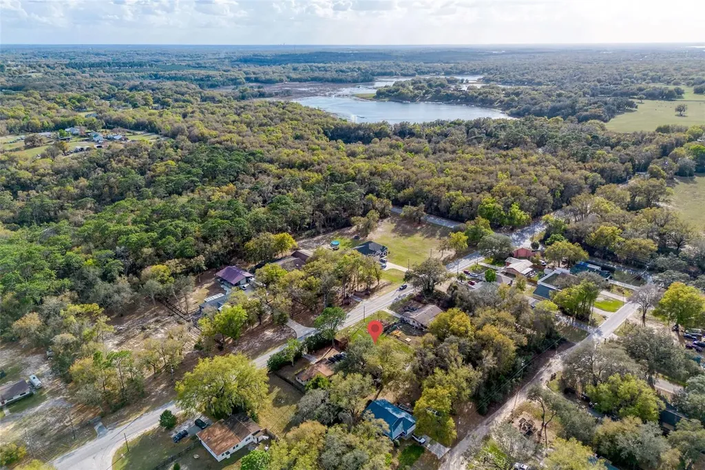 Lake Griffin Road Lady Lake FL 32159