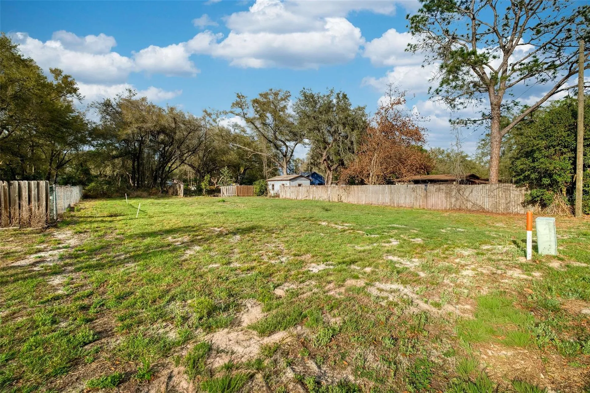 Lake Griffin Road Lady Lake FL 32159