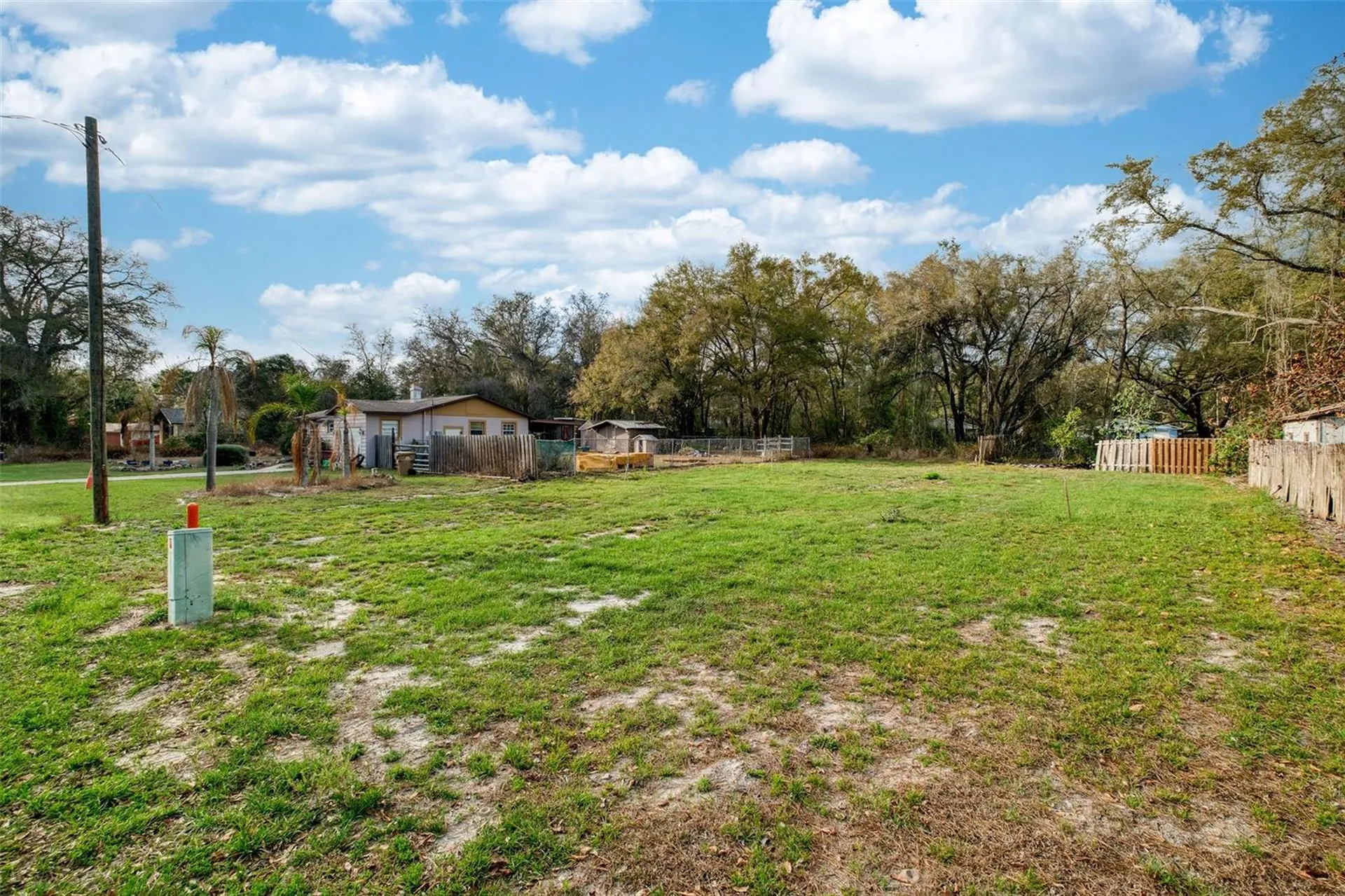 Lake Griffin Road Lady Lake FL 32159