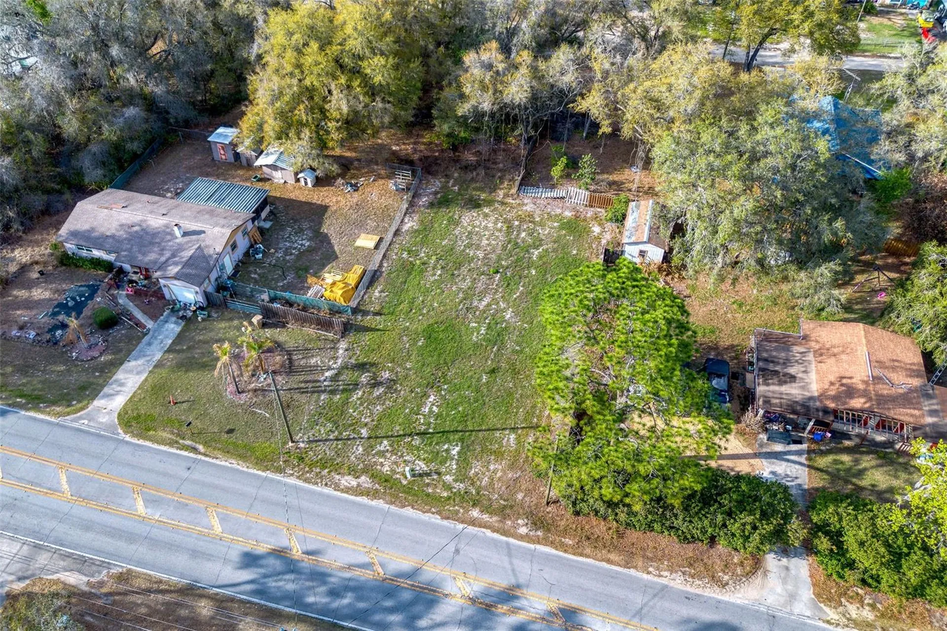Lake Griffin Road Lady Lake FL 32159