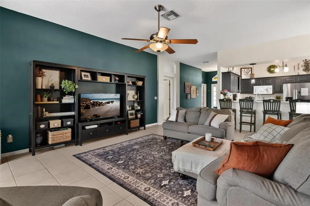 33142 Kaylee Way Leesburg FL 34788