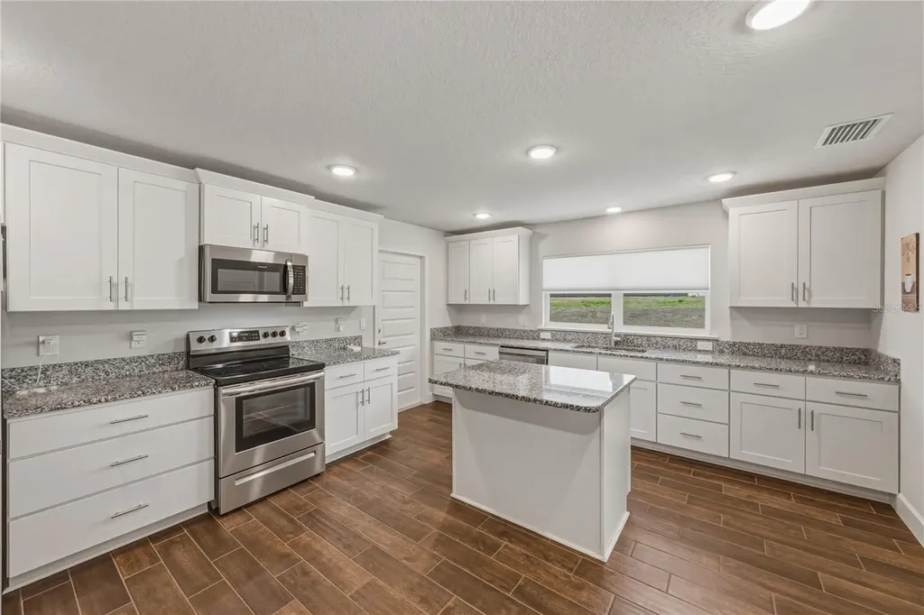 41049 Stanton Hall Drive Dade City FL 33525