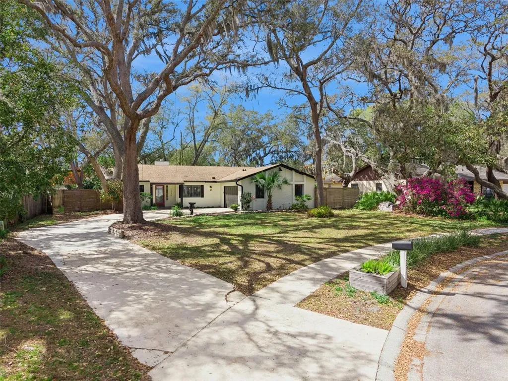 1230 Hollyridge Trail Maitland FL 32751