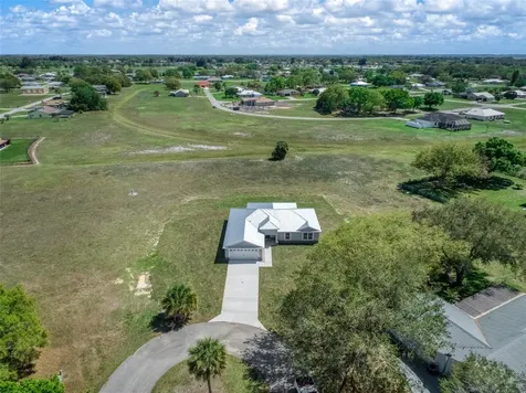 7000 Woodmont Court Sebring FL 33876