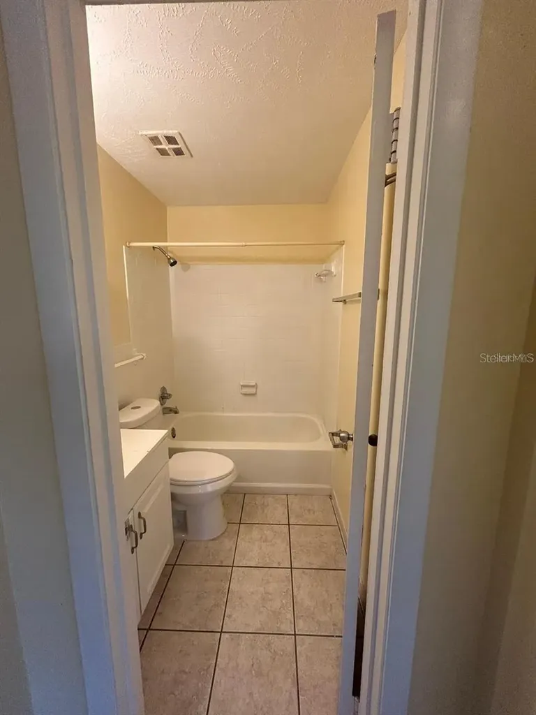 1627 W Oak Ridge Road Orlando FL 32809