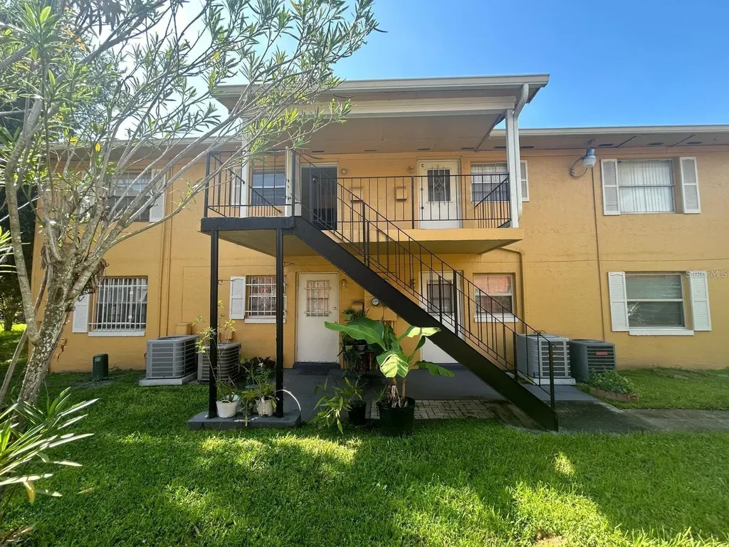 1627 W Oak Ridge Road Orlando FL 32809