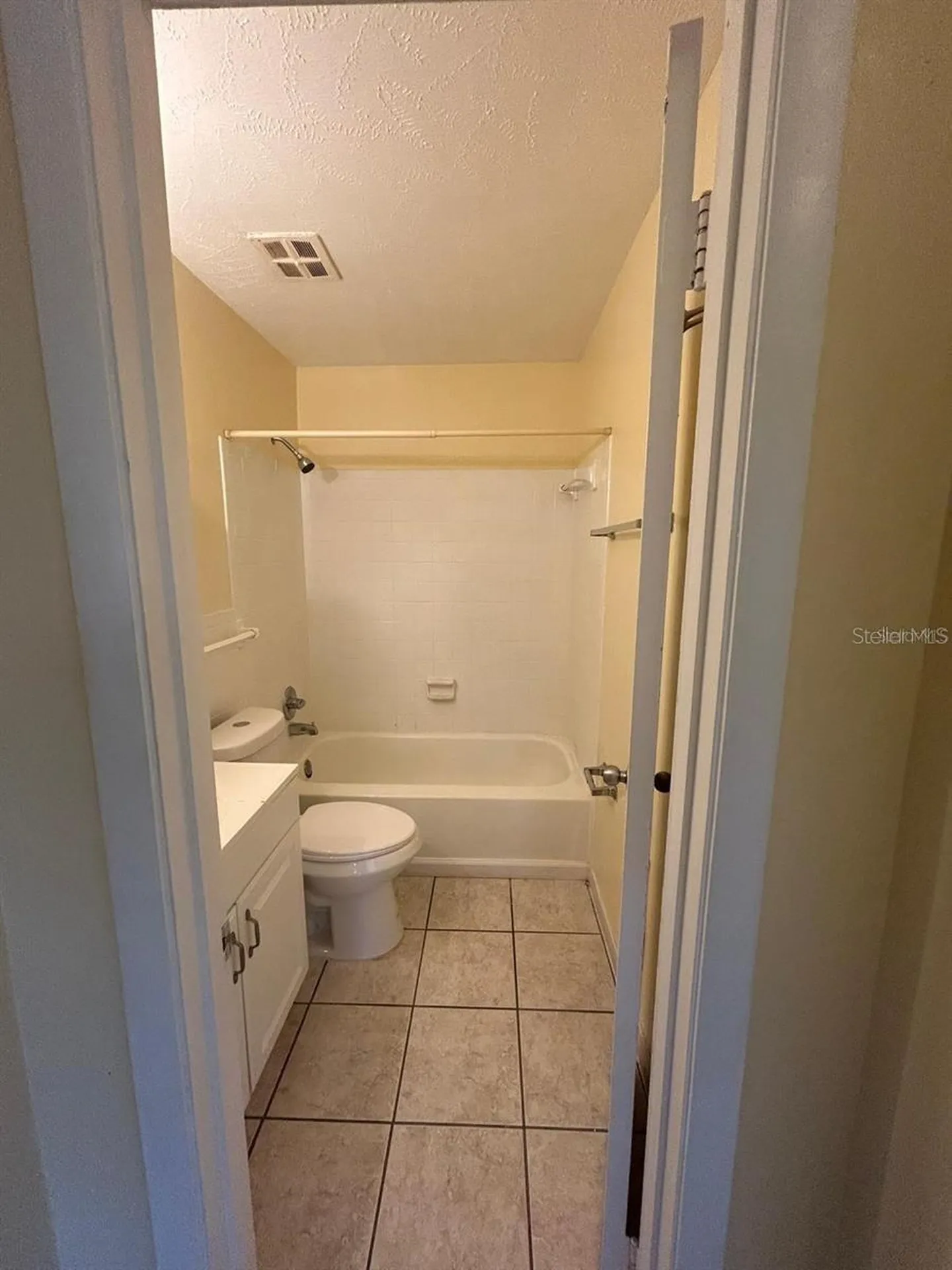 1627 W Oak Ridge Road Orlando FL 32809
