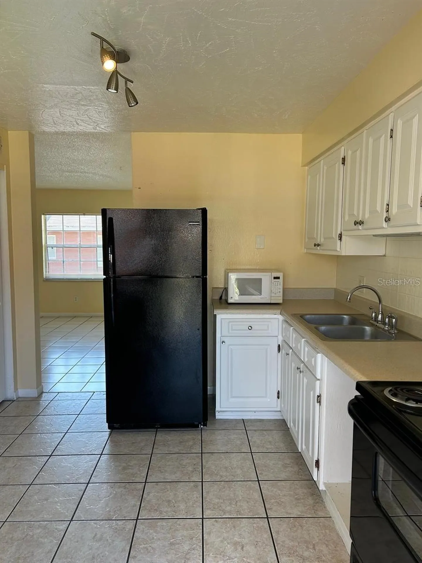 1627 W Oak Ridge Road Orlando FL 32809