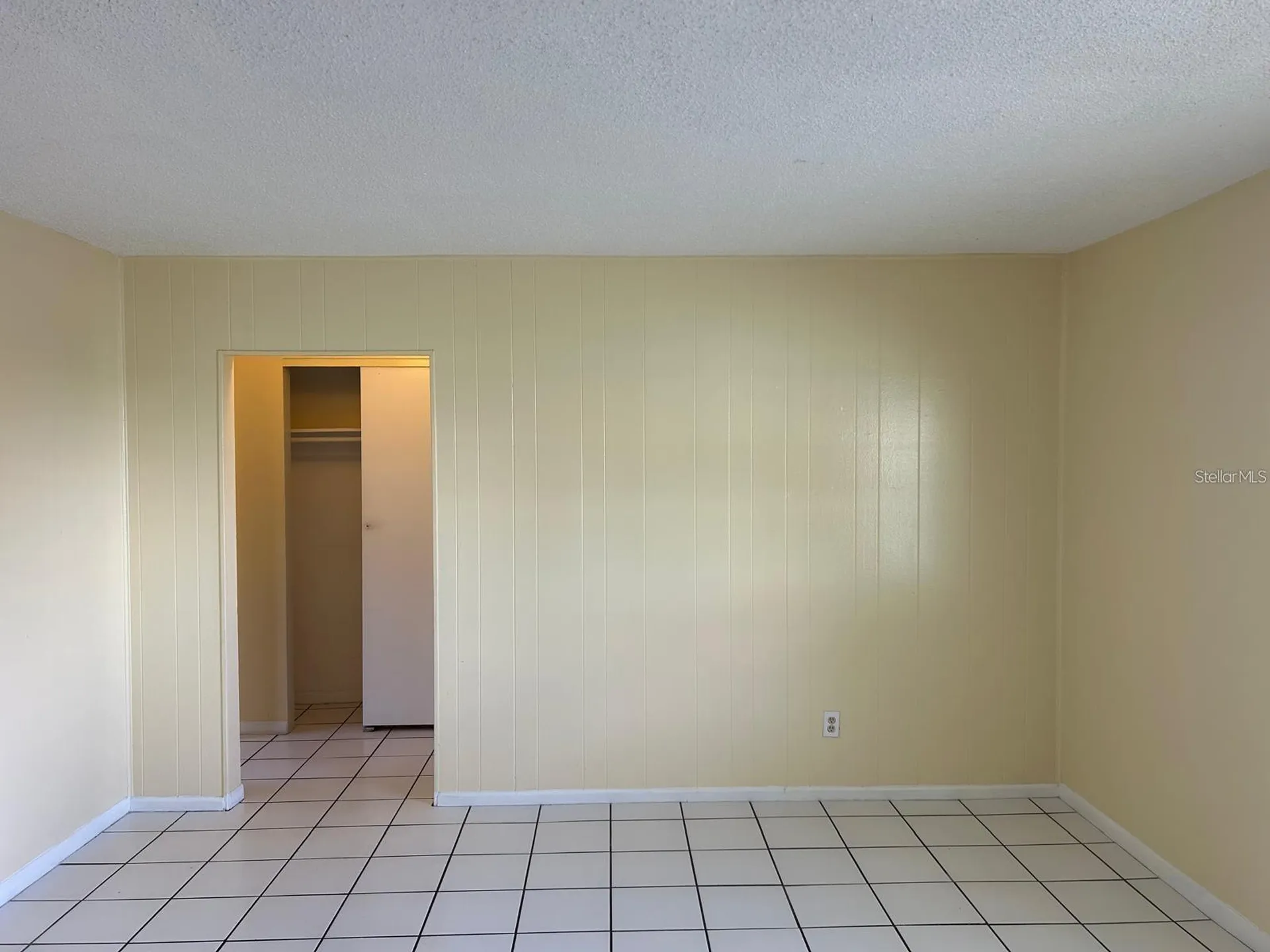 1627 W Oak Ridge Road Orlando FL 32809