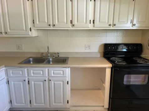 1627 W Oak Ridge Road Orlando FL 32809