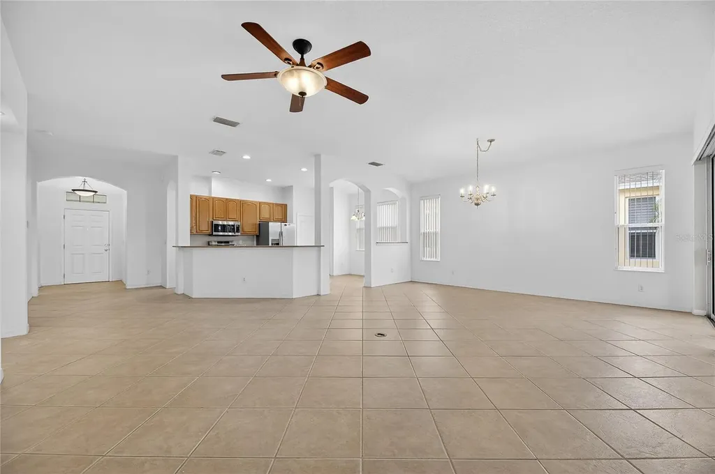 1013 Emerald Dunes Drive Sun City Center FL 33573