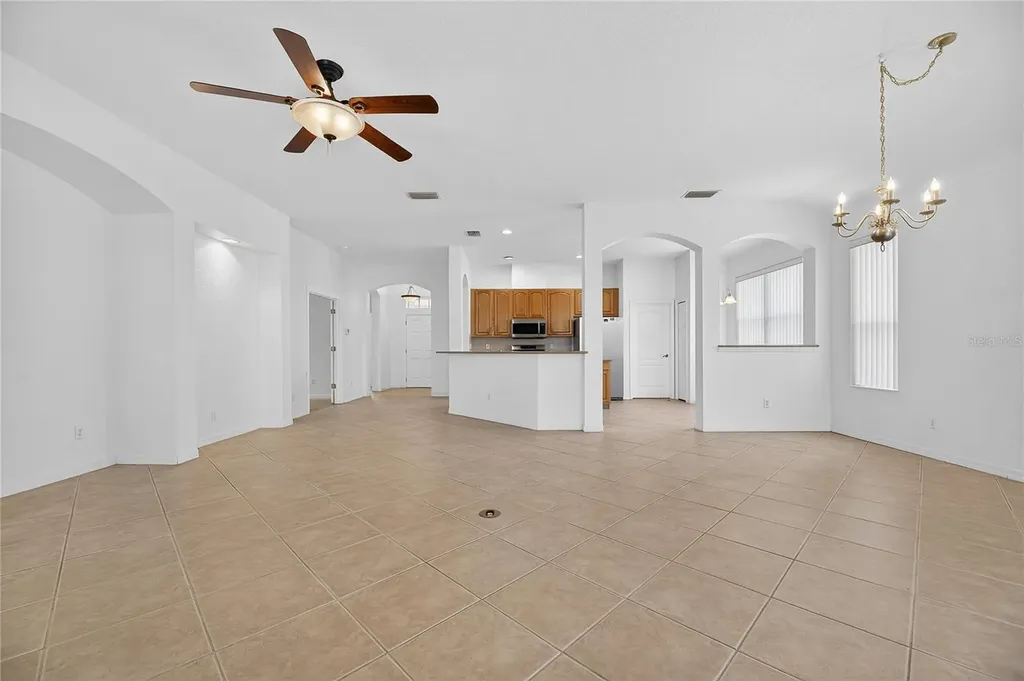 1013 Emerald Dunes Drive Sun City Center FL 33573