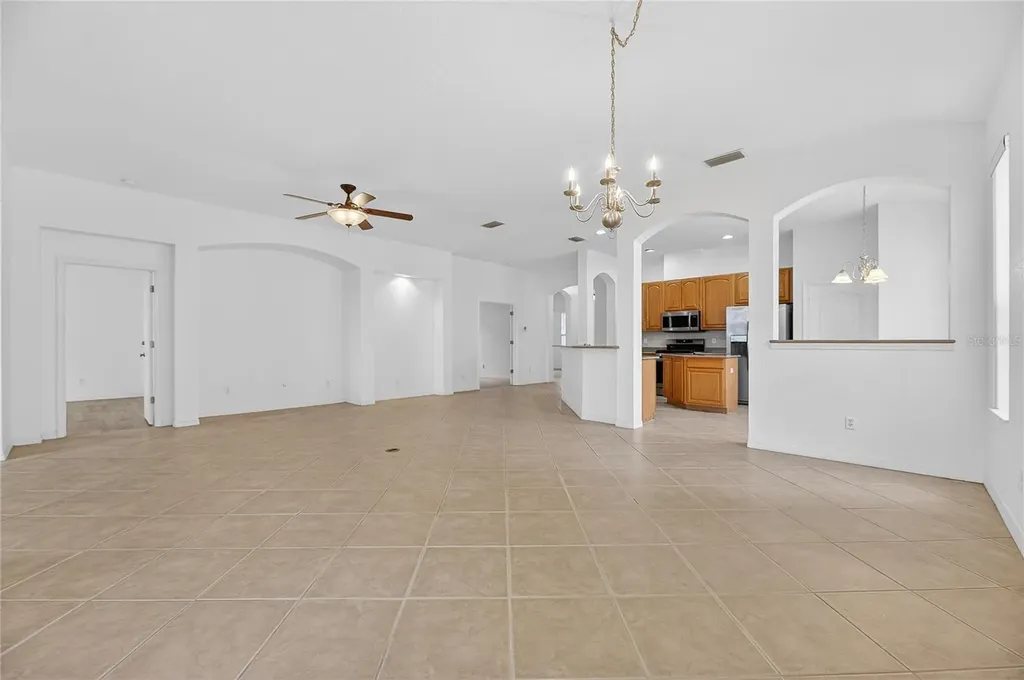 1013 Emerald Dunes Drive Sun City Center FL 33573