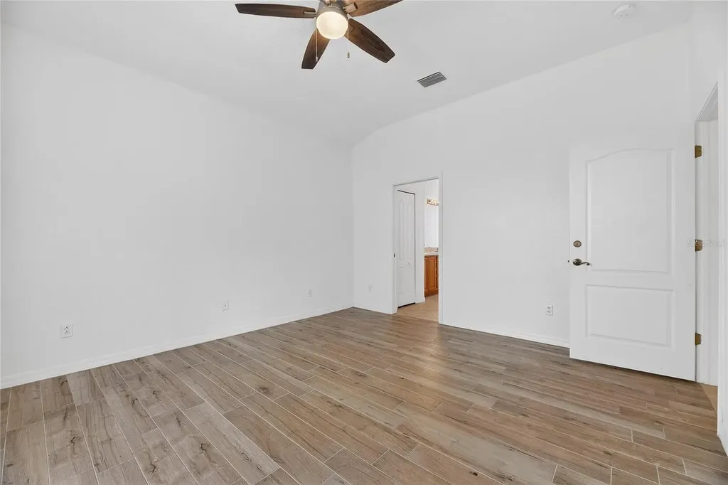 1013 Emerald Dunes Drive Sun City Center FL 33573