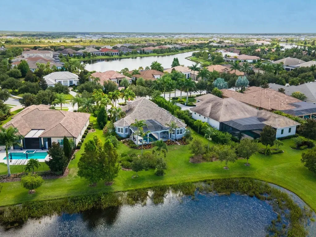 16131 Daysailor Trail Lakewood Ranch FL 34202