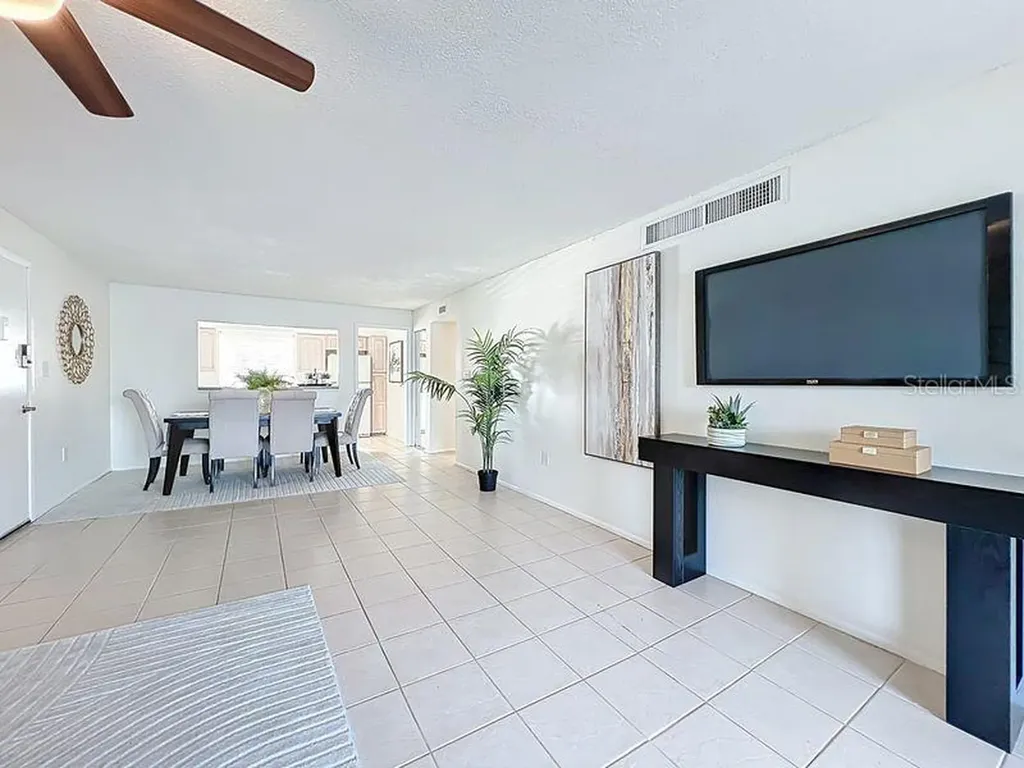 626 Orange Drive Altamonte Springs FL 32701