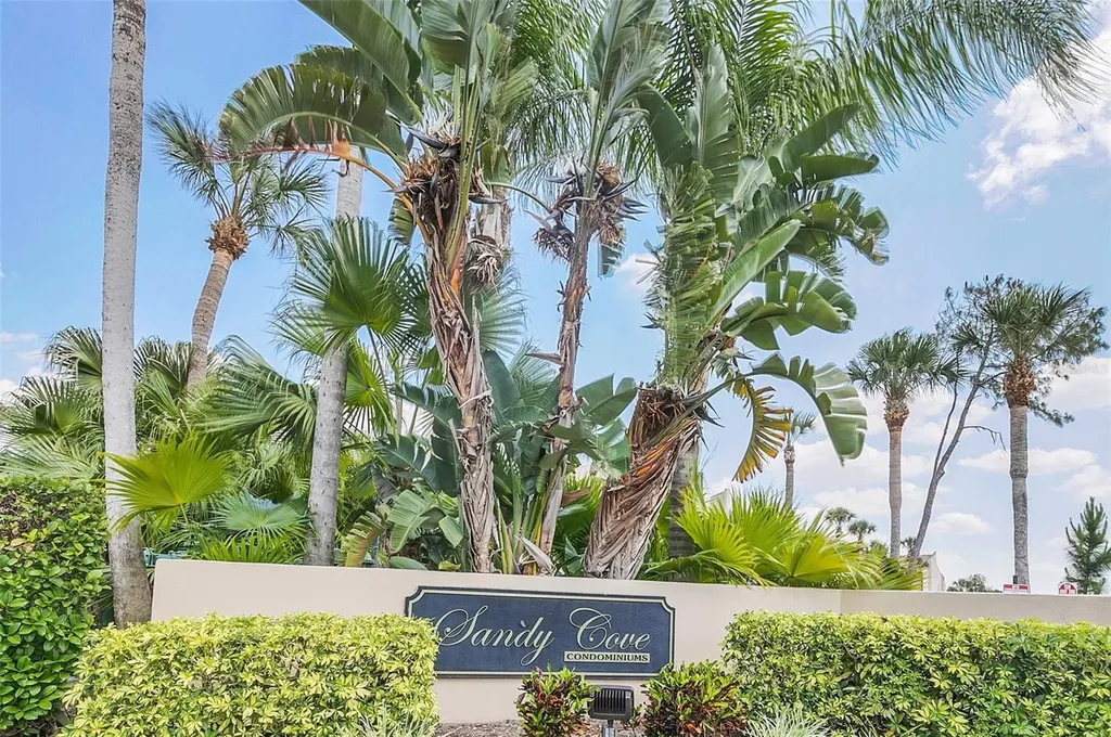 626 Orange Drive Altamonte Springs FL 32701