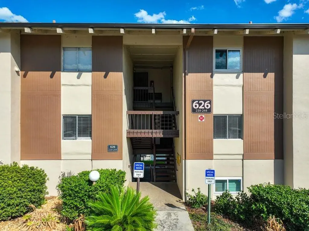 626 Orange Drive Altamonte Springs FL 32701