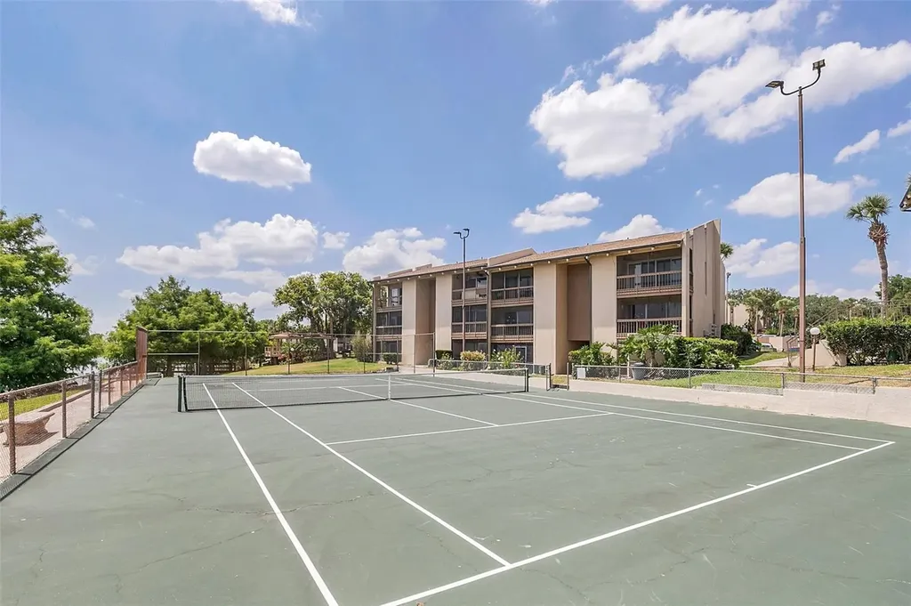 626 Orange Drive Altamonte Springs FL 32701