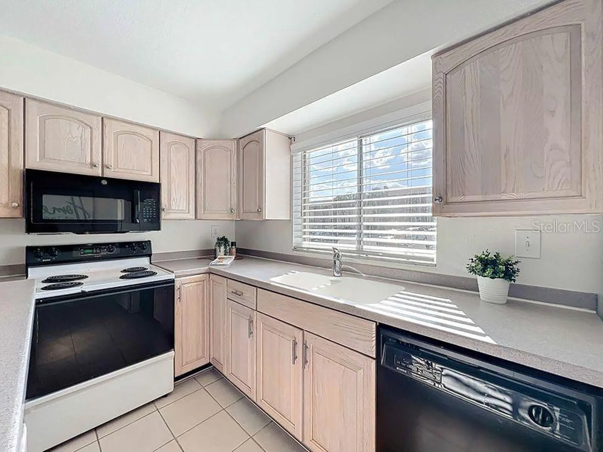 626 Orange Drive Altamonte Springs FL 32701