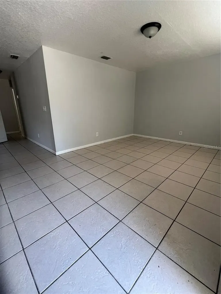2435 20th Street S St Petersburg FL 33712