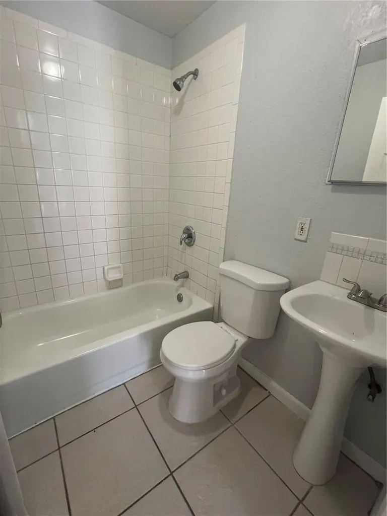 2435 20th Street S St Petersburg FL 33712