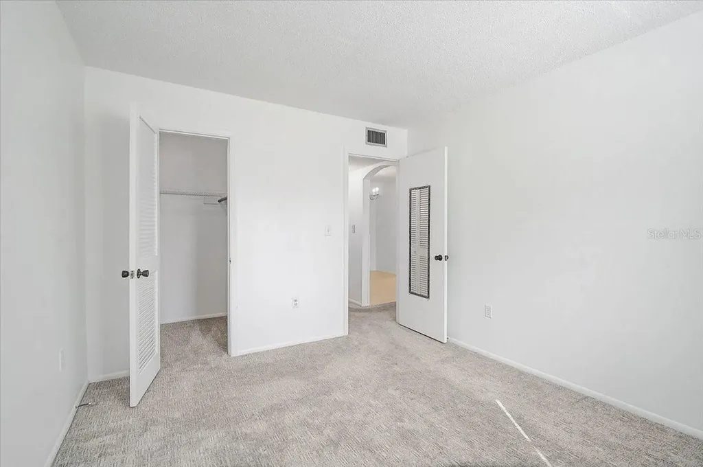 2875 Swifton Drive Sarasota FL 34231