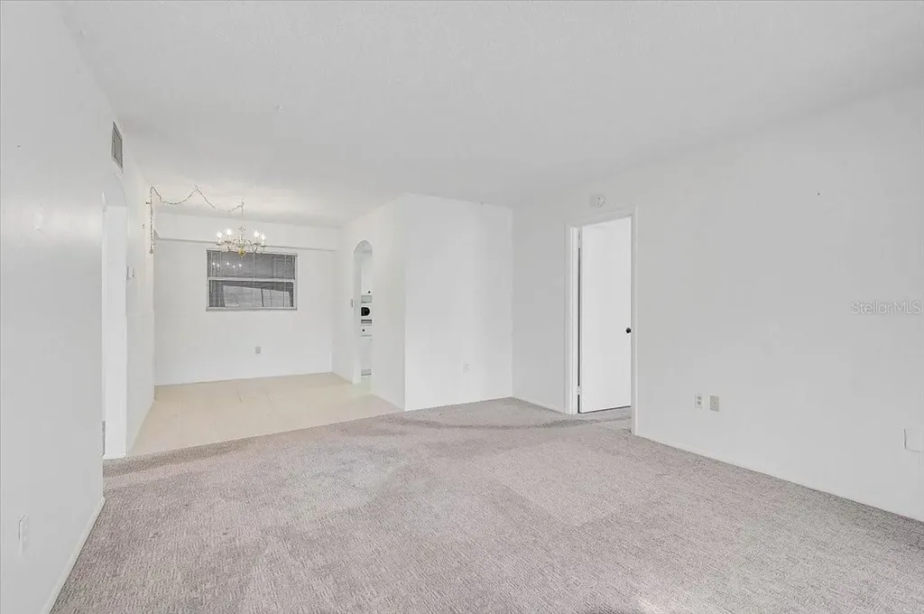 2875 Swifton Drive Sarasota FL 34231