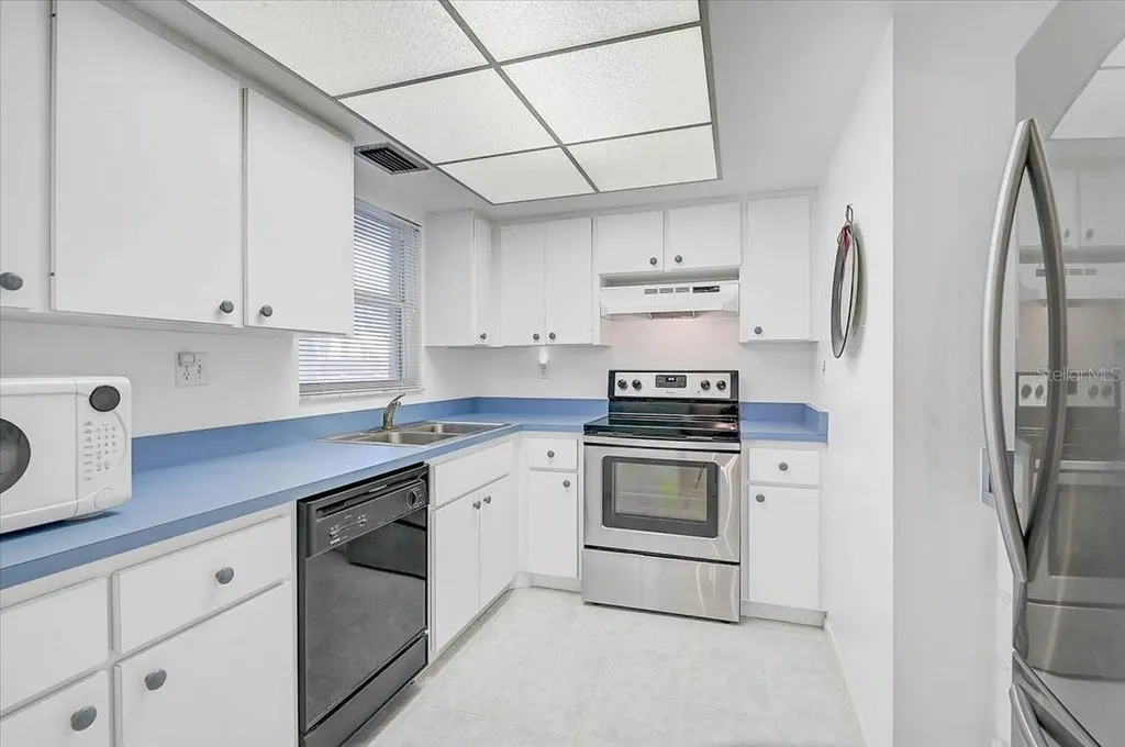 2875 Swifton Drive Sarasota FL 34231