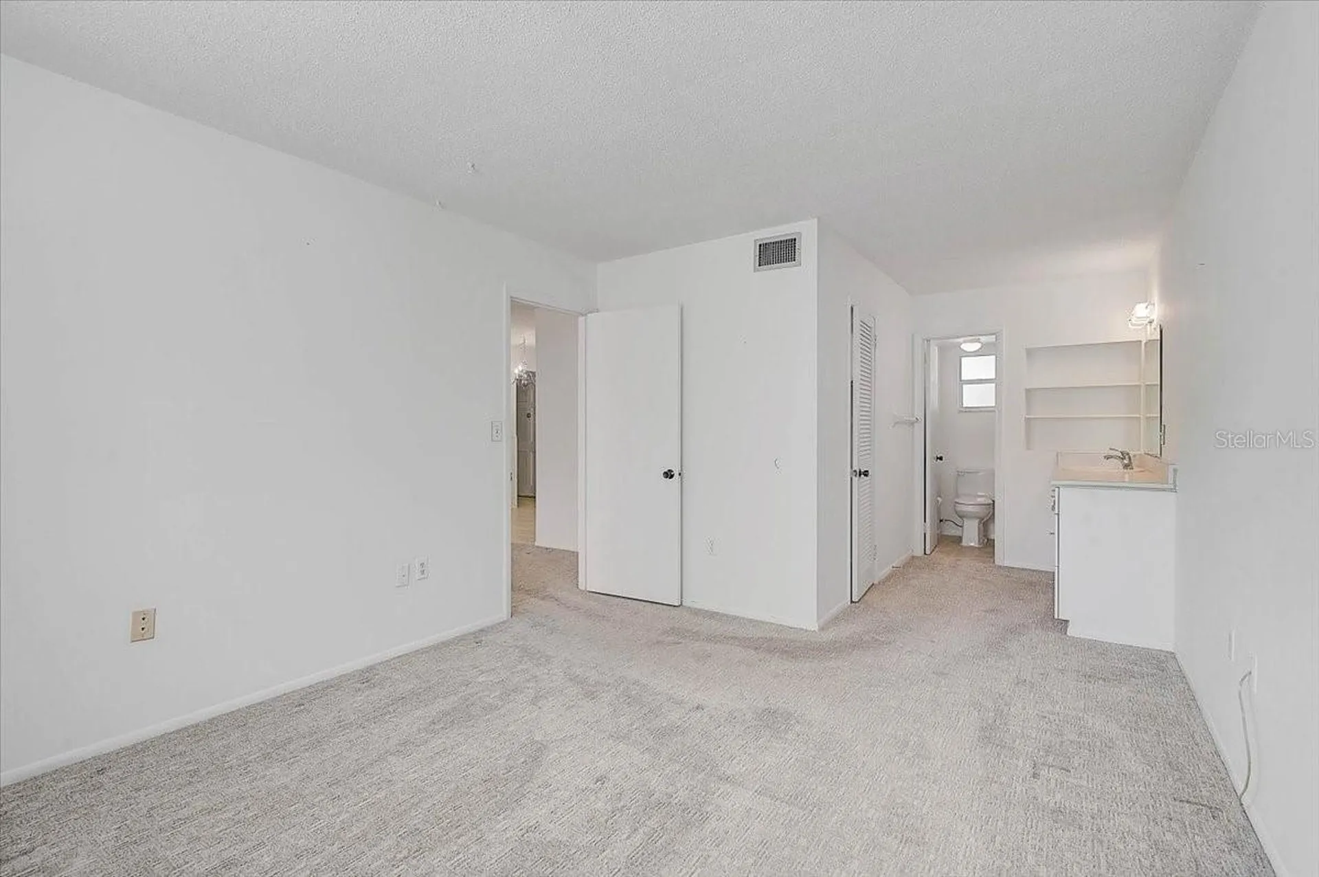 2875 Swifton Drive Sarasota FL 34231