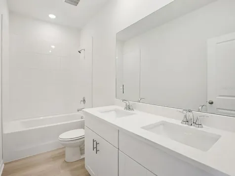 9017 Venetia Court Palmetto FL 34221