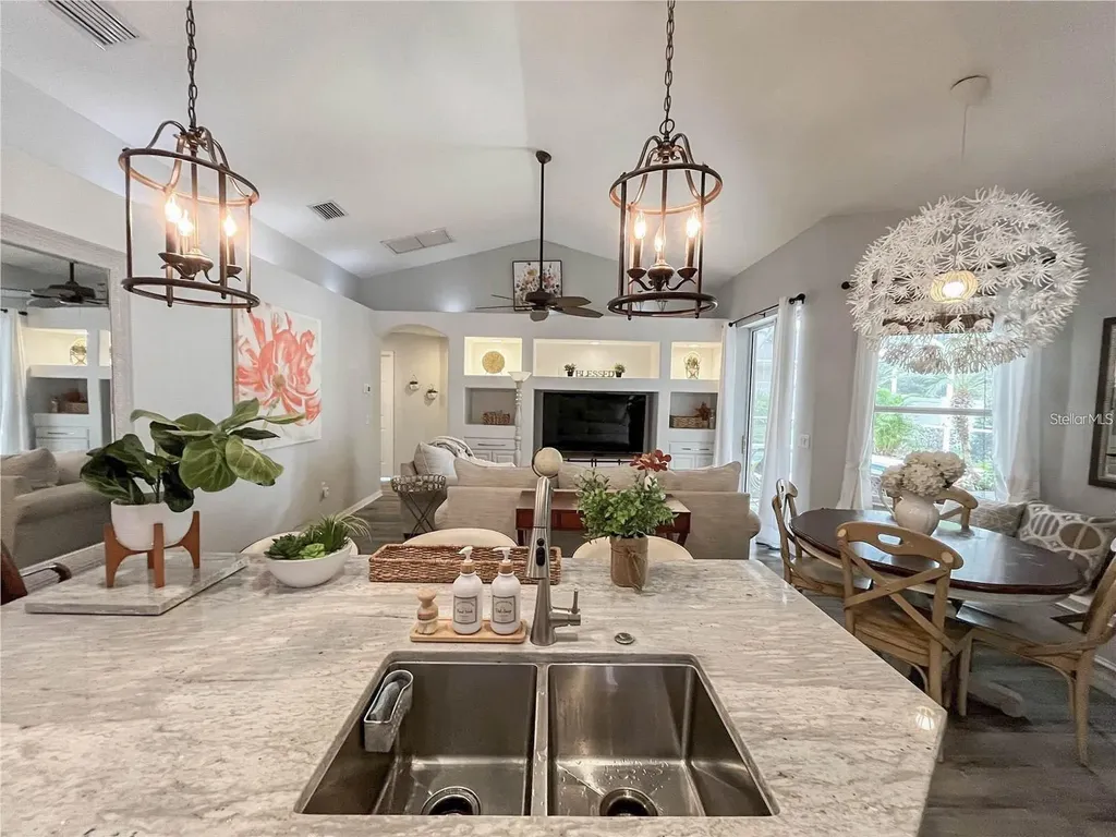 4208 34th Street E Bradenton FL 34208