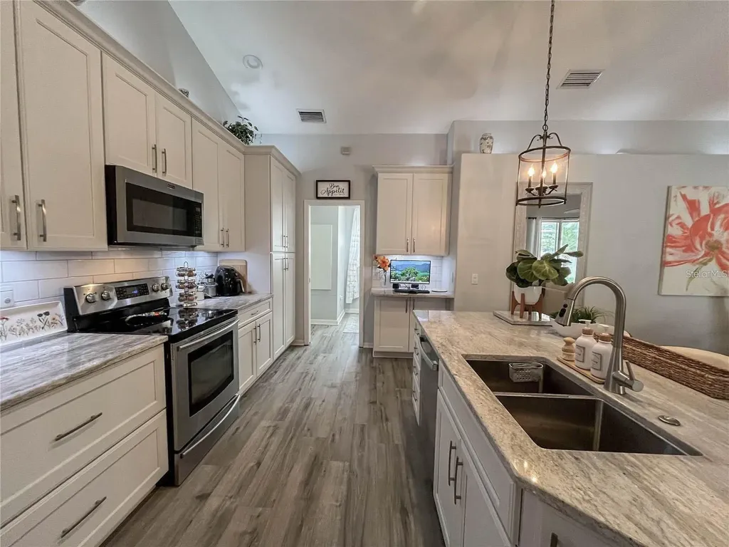 4208 34th Street E Bradenton FL 34208